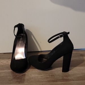 Madden girl black ankle strap heels